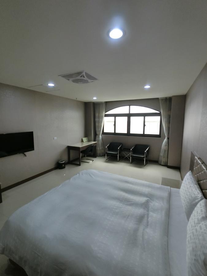 Hotel 雲林斗六福爾摩莎大飯店 Zewnętrze zdjęcie