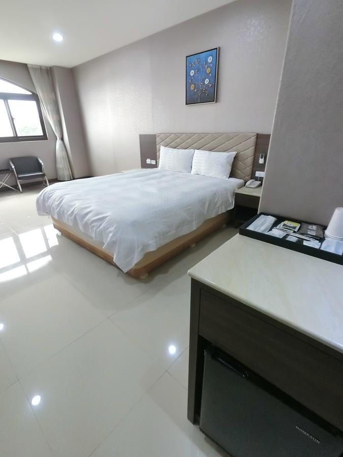 Hotel 雲林斗六福爾摩莎大飯店 Zewnętrze zdjęcie